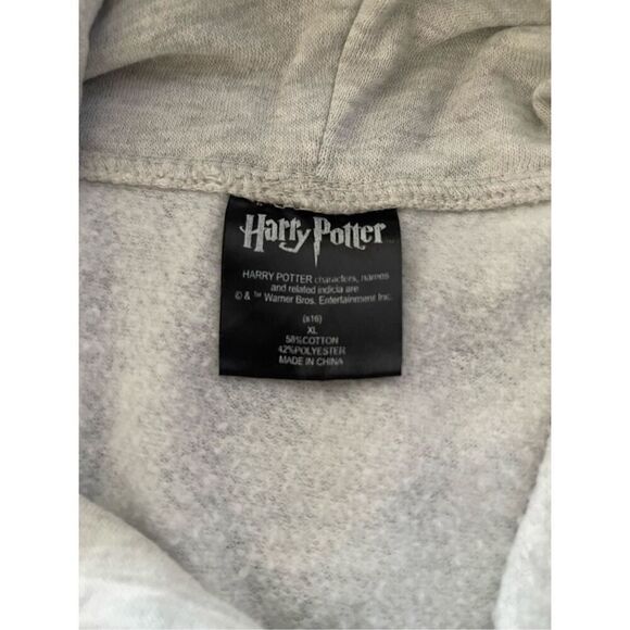 Harry Potter Womens Grey Long Sleeve Hogwarts Crest Pullover Sweatshirt Size XL - Picture 9 of 10